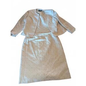 Kasper Petite 2-Piece Skirt Suit Set Size 12P Cream Textured